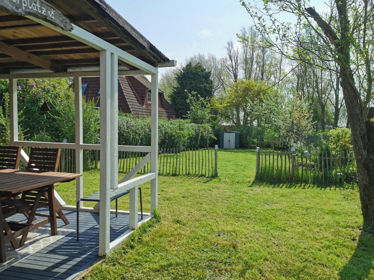 Ferienglueck An Der Nordsee Buche Deine Erdgeschoss-Ferienwohnung Mit Kamin Terrasse Und Eingezaeuntem Garten Fuer Unvergessliche Auszeiten Altfunnixsiel 外观 照片