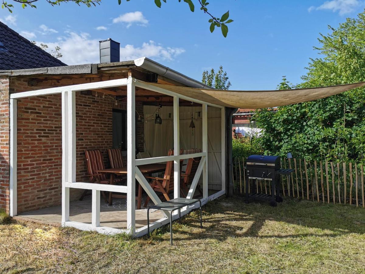 Ferienglueck An Der Nordsee Buche Deine Erdgeschoss-Ferienwohnung Mit Kamin Terrasse Und Eingezaeuntem Garten Fuer Unvergessliche Auszeiten Altfunnixsiel 外观 照片