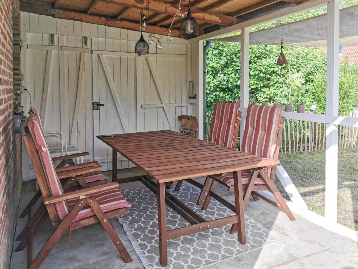 Ferienglueck An Der Nordsee Buche Deine Erdgeschoss-Ferienwohnung Mit Kamin Terrasse Und Eingezaeuntem Garten Fuer Unvergessliche Auszeiten Altfunnixsiel 外观 照片